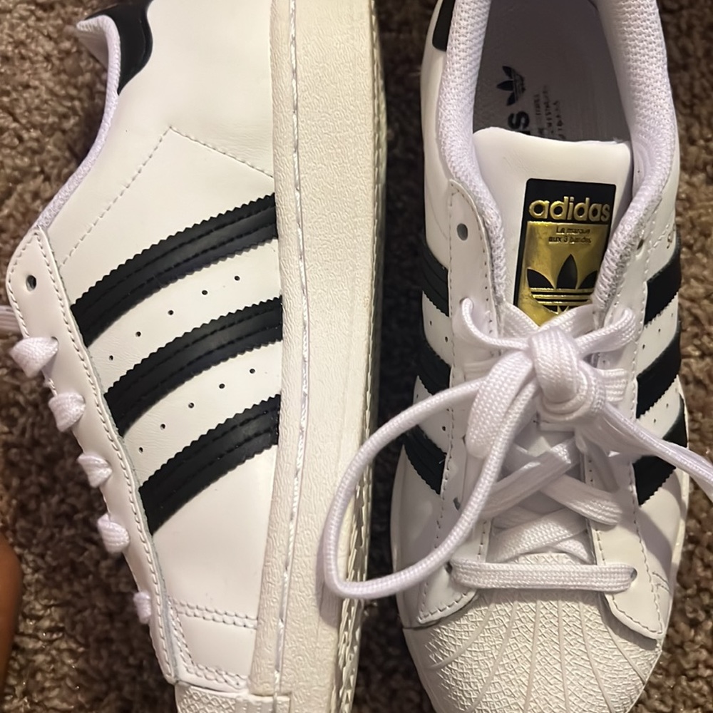 Shoes - Picture 2 of 4